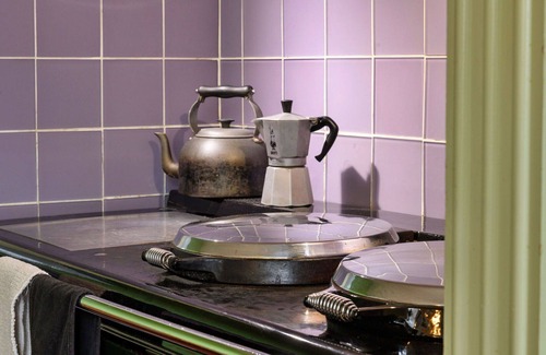 Carlisle House | Stunning villa for 19 people with WIFI, hot tub, TV, terrace and pets allowed