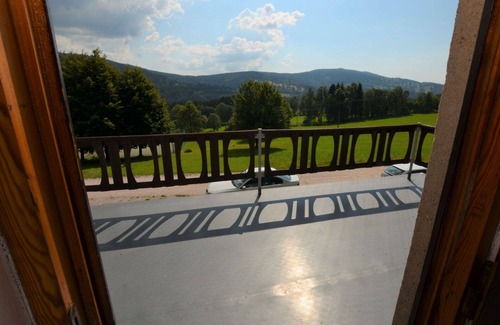 Vitkovice House | Stunning villa for 6 guests with WIFI, TV, terrace, pets allowed, panoramic view and parking