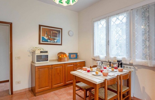 Tonfano House | Stunning villa for 8 people with WIFI, private pool, TV and pets allowed, close to Forte Dei Ma.