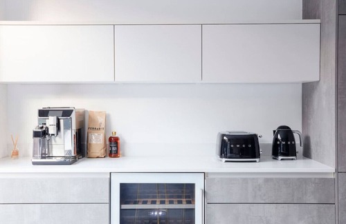 Parsons Green and Walham Apartment | Stunningly designed Fulham home with cinema room