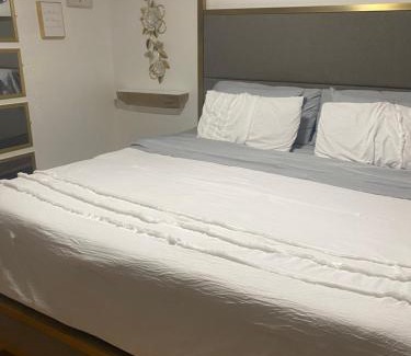 Center Line House | Stunting Sunburst Peaceful Palace