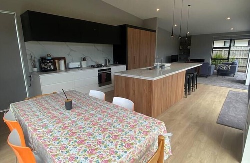 Waikanae House | Style and comfort in Waikanae