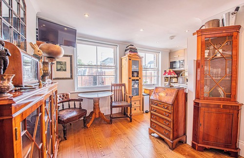 London City Centre Condo | Stylish 1-Bed Flat in Soho - Prime Central London
