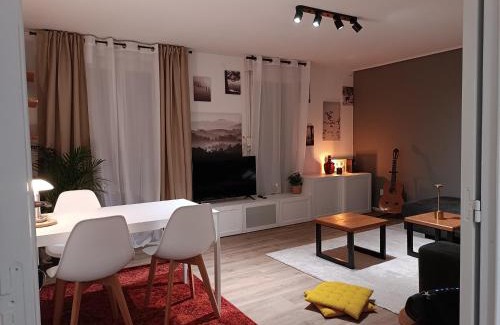 Poteries Apartment | Stylish 1-bedroom flat with beautiful terrace , for a cosy Retreat