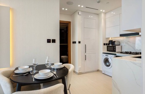 Jumeirah Village Circle Apartment | Stylish 1-Bedroom in Binghatti House JVC