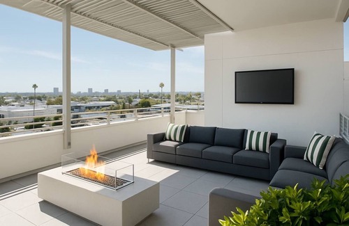 Melrose Bed & Breakfast | Stylish 1BD Retreat in Hollywood Pool&Free Parking