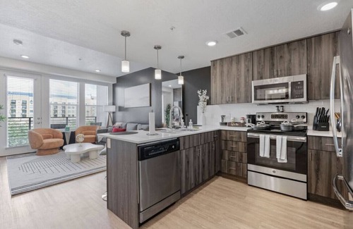 Downtown Salt Lake City Apartment | Stylish 1BR w Prkng, Near Temple Sq & Delta Center