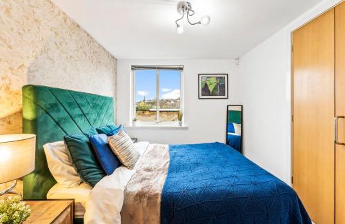 Healey Lane Apartment | Stylish 2 Bed 2 Bath Abode with Parking