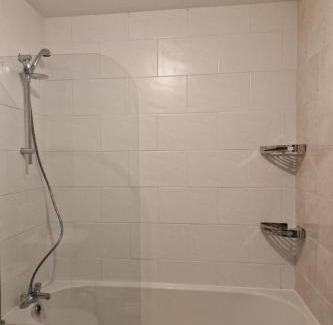 Coventry Apartment | Stylish 2-Bed Apartment - Sleeps 4 Parking & WiFi