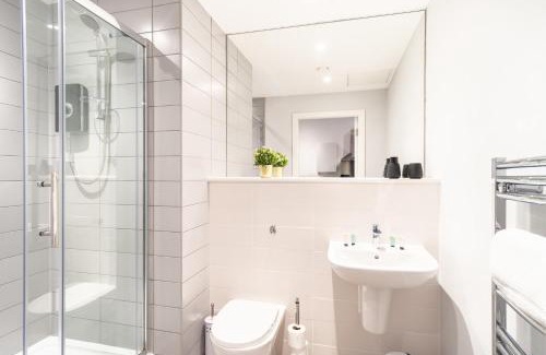 Liverpool Apartment | Stylish 2 Bed Apartment in Waterloo Liverpool