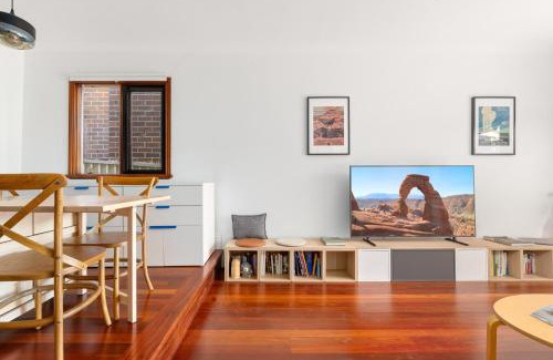 Erskineville House | Stylish 2-Bed Cottage in Trendy Erskineville