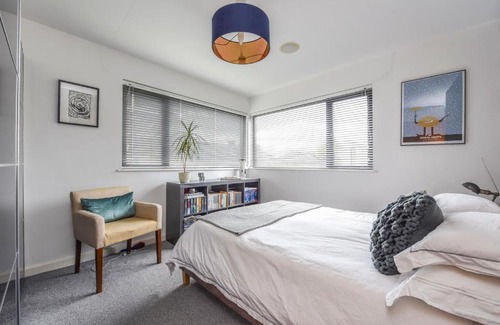 Dulwich Apartment | Stylish 2 bed flat in heart of Dulwich - London