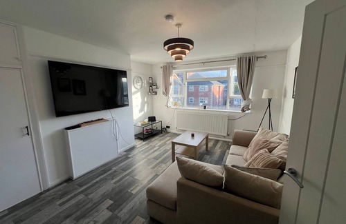 Trinity Apartment | Stylish 2-Bedroom apartment in the centre of Wimbledon!