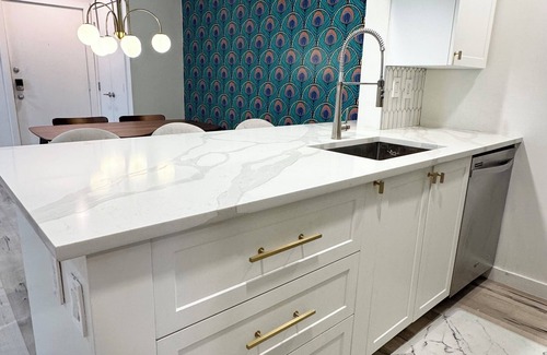 Turtle Creek Condo | Stylish 2-bedroom condo with patio in Turtle Creek