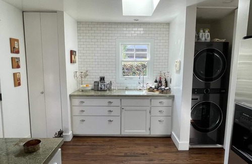 Sunset Junction House | Stylish 2-Bedroom House in the Heart of Silverlake