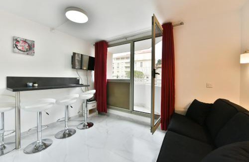 Cannes Old Town Apartment | Stylish 2 rooms in the heart of Cannes