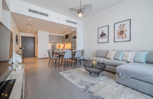 Dubai Apartment | Stylish 2BDR in Creek Harbor With Amazing View