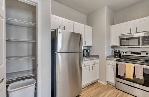 Clearfield Apartment | Stylish 2BR Apt with Twin over King Bunk, Pool, and Fitness Center, Close to Hill AFB