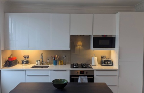 Redcliffe Apartment | Stylish 2BR Chelsea Penthouse w/Private Rooftop