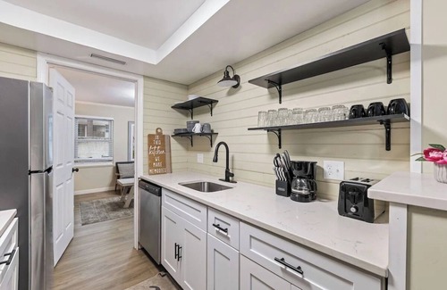 Palmetto Dunes Cottage | Stylish 2BR Townhome Near Bradley Beach + Pool