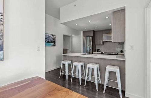 Downtown Eastside Apartment | Stylish 2BR with Panoramic City & Mountain Views!