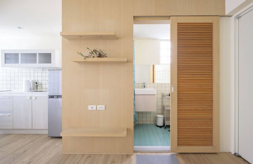 Songshan Apartment | Stylish 2F Large Studio, Taipei, Elevator, AC, 1 unit in a floor, Walk to MRT