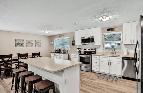 Orange Park House | ⭐️Stylish 3/2 🏡 fully renovated in Orange Park⭐️