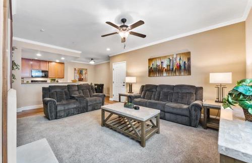 Reno/Tahoe Airport Apartment | Stylish 3BR Apt with Pool Gym & Basketball Court