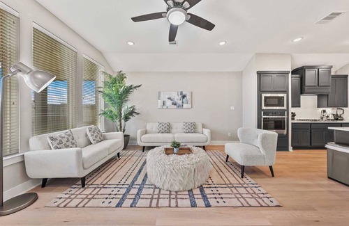 Clodine House | Stylish 3BR Home｜With Gourmet Kitchen｜30-Night Min｜Mainfloor Bedroom #42288