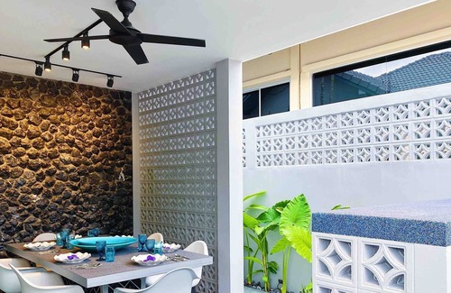 Sa Khu House | Stylish 3br Pool Villa walk to beautiful Naiyang beach