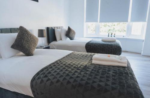 King's Park Apartment | Stylish 3BR Stay by Hampden No 161 with Free Parking