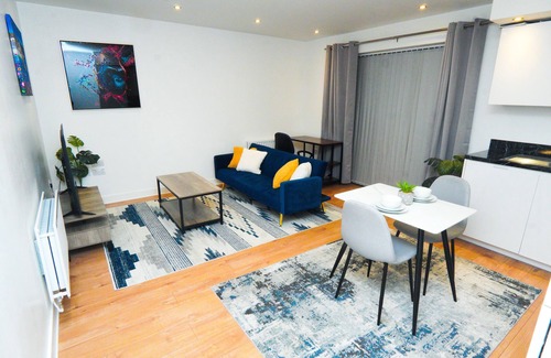Luton Apartment | Stylish Airport Apartment