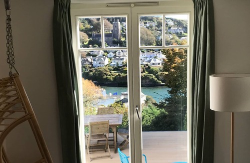 Newton Ferrers Apartment | Stylish and cosy apartment with amazing view of the river