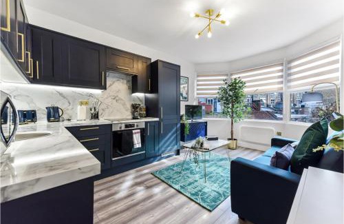 Crouch End Apartment | Stylish and Family Friendly 3 Bedroom Apartment