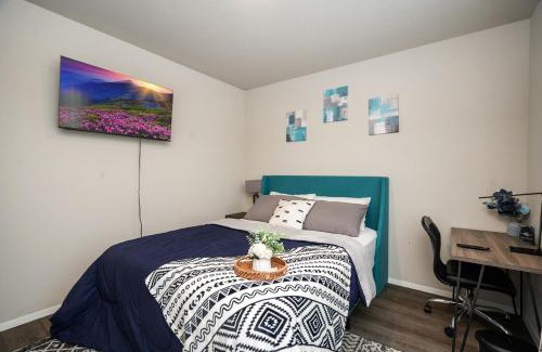 Broken Arrow House | Stylish and Luxuriously Furnished 3BedRoom Getaway
