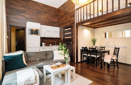 Stare Miasto Apartment | Stylish Apartment with mezzanine