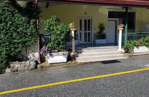 Sant'Eufemia Lamezia Apartment | Stylish Apt TERINA - Le Lincelle, Lamezia - bright, spacious, elegant and with terrace