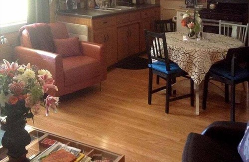 Pinehurst Cabin | Stylish Artistic Cabin Vacation Rental near Sequoia Kings National Park