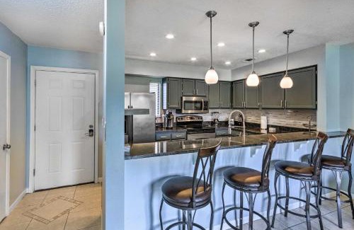 Mary Esther House | Stylish Bayfront Townhome Less Than 10 Mi to Beach!