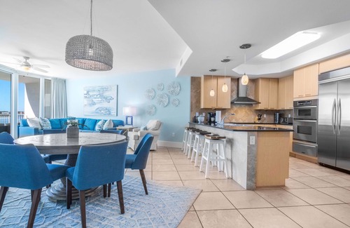 Orange Beach East Condo | Stylish Bayside Condo with Spacious Balcony Overlooking Outdoor Pool Deck. Complimentary Boat Slip!