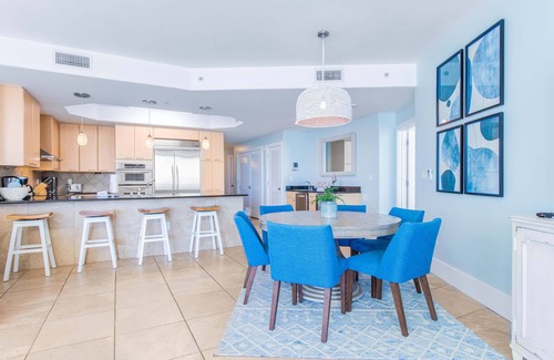 Orange Beach East Condo | Stylish Bayside Condo with Spacious Balcony Overlooking Outdoor Pool Deck. Complimentary Boat Slip!