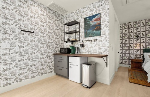 Blackshear-Prospect Hill Apartment | Stylish Bungalow Near Everything in East Austin!