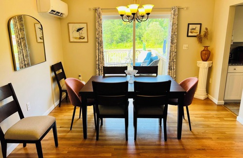 Accord House | Stylish, clean and comfortable 4-bedroom country home located in Accord