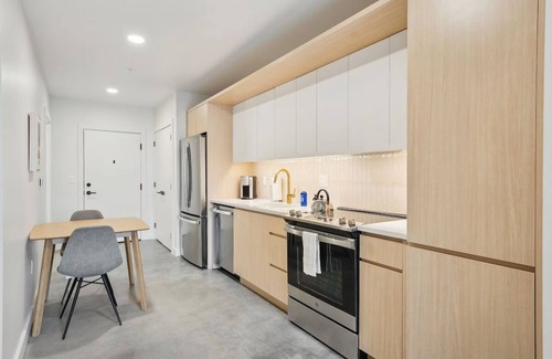 Rio Grande Hotel | Stylish Comfort in Downtown Salt Lake w/Kitchen | Perfect for Extended Stays