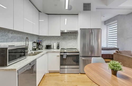 Historic Core Apartment | Stylish Deluxe 1BR At HWH by Oneluxstay