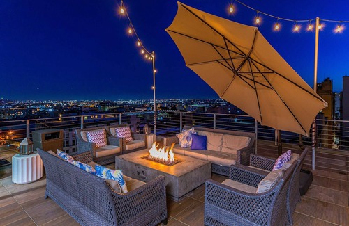 Historic Core Apartment | Stylish Deluxe 1BR At HWH by Oneluxstay