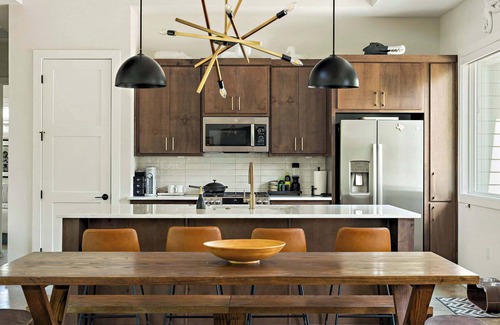 MLK House | Stylish East Austin Home | 2BR | BBQ | Near DT ATX