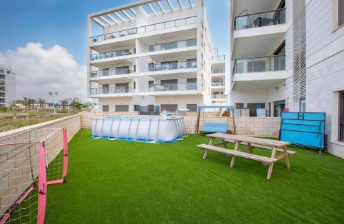 Nahariya Apartment | Stylish Garden Apartment Close to Akhziv Beach by Sea N' Rent