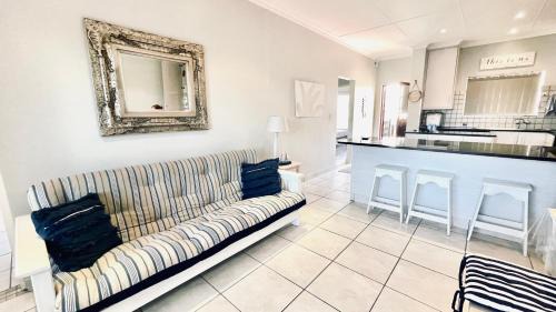 Hartenbos House | Stylish Hartenbos Apartment