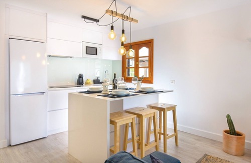 Playa Honda Apartment | Stylish Holiday Apartment "Vela" Close to the Beach with Wi-Fi & Terrace